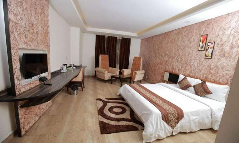 Imagen general del Hotel The Royal Paradise. Foto 12