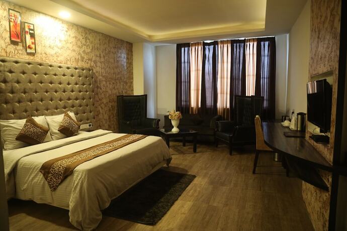 Imagen de la habitación del Hotel The Royal Paradise. Foto 19
