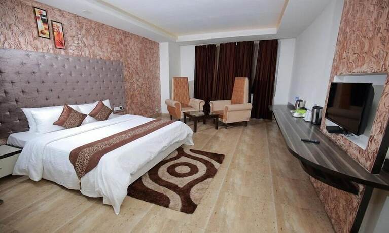 Imagen general del Hotel The Royal Paradise. Foto 16
