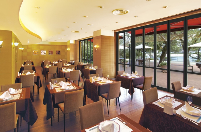 Imagen del bar/restaurante del Hotel The Royal Park Hiroshima Riverside. Foto 4