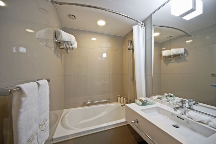 Imagen de la habitación del Hotel The Royal Park Kyoto Sanjo. Foto 9