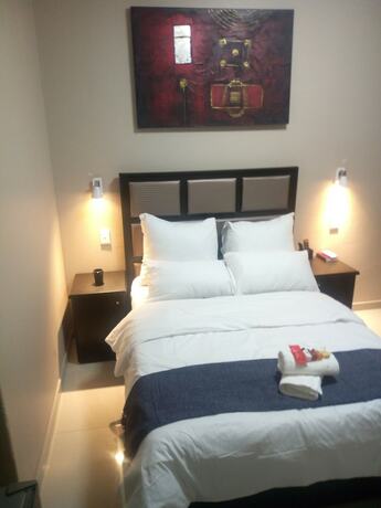Imagen de la habitación del Hotel The Royal Prime Guest Lodge. Foto 16