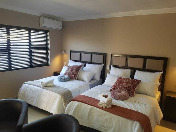 Imagen general del Hotel The Royal Prime Guest Lodge. Foto 10