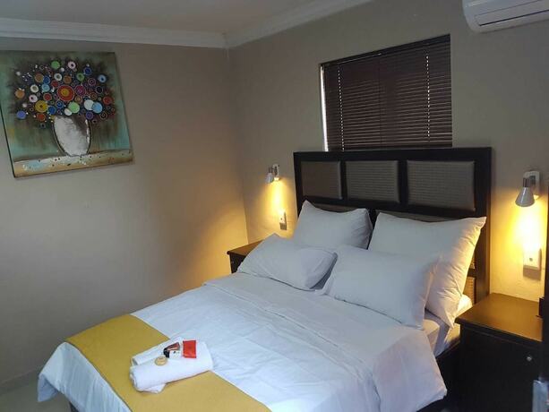 Imagen de la habitación del Hotel The Royal Prime Guest Lodge. Foto 19