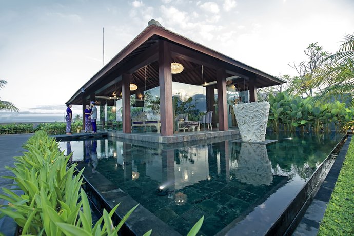 Imagen de los interiores del Hotel The Royal Purnama (adults Only). Foto 18
