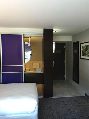 Imagen de la habitación del Hotel The Royal Regency. Foto 4