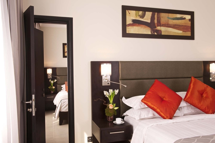 Imagen de la habitación del Hotel The Royal Riviera. Foto 6