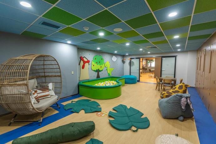 Imagen general del Hotel The Royal Sands. Foto 10