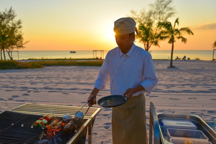 Imagen de los interiores del Hotel The Royal Sands Koh Rong. Foto 18