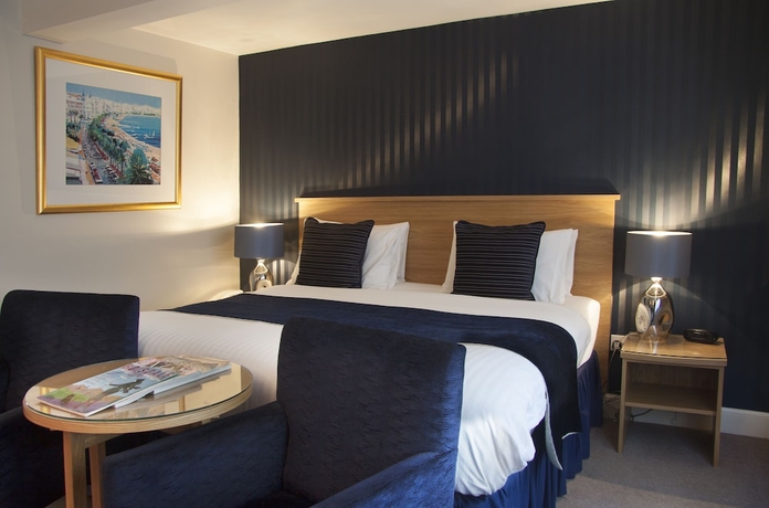 Imagen de la habitación del Hotel The Royal Scots Club Edinburgh. Foto 2