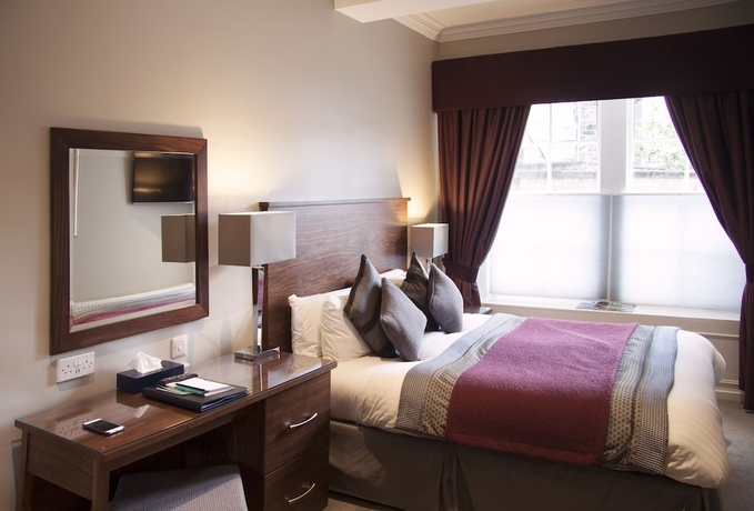 Imagen de la habitación del Hotel The Royal Scots Club Edinburgh. Foto 8