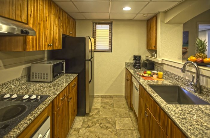 Imagen de la habitación del Hotel The Royal Sea Aquarium Resort. Foto 7