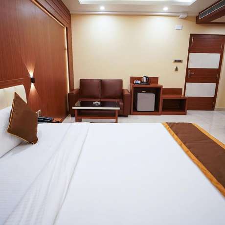 Imagen de la habitación del Hotel The Royal Sea. Foto 4