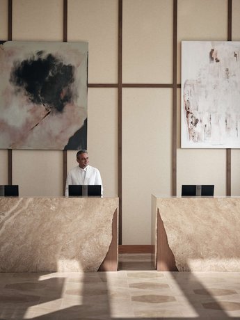 Imagen de los interiores del Hotel The Royal Senses Resort Crete, Curio Collection by Hilton. Foto 17