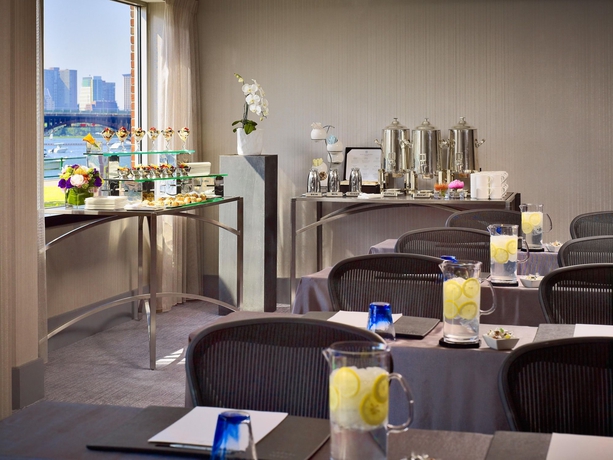 Imagen de los interiores del Hotel The Royal Sonesta Boston. Foto 12