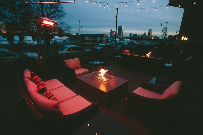 Imagen del bar/restaurante del Hotel The Royal Sonesta Boston. Foto 5