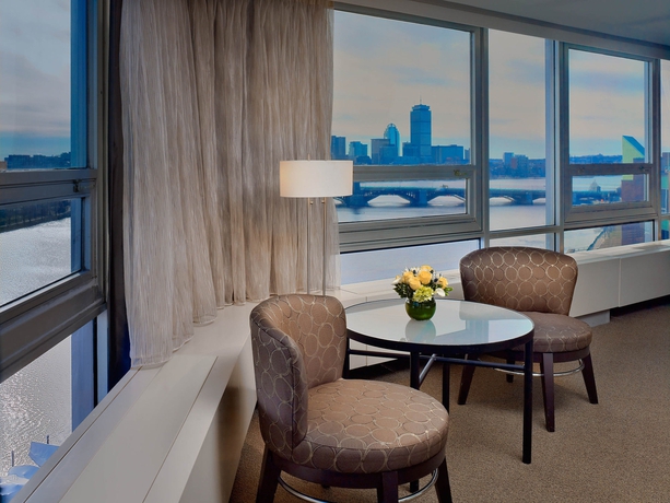 Imagen de la habitación del Hotel The Royal Sonesta Boston. Foto 9