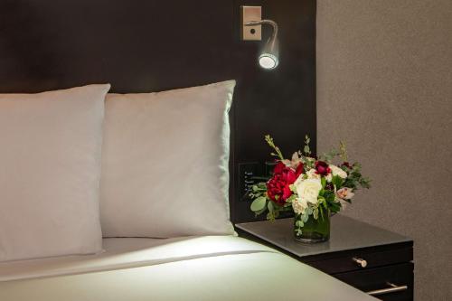 Imagen de la habitación del Hotel The Royal Sonesta Boston. Foto 14