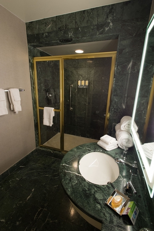 Imagen de la habitación del Hotel The Royal Sonesta Harbor Court Baltimore. Foto 7