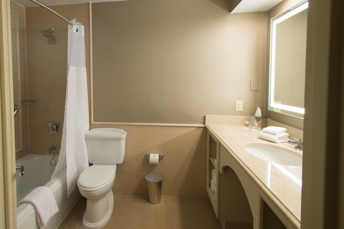 Imagen de la habitación del Hotel The Royal Sonesta Harbor Court Baltimore. Foto 9