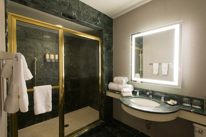 Imagen de la habitación del Hotel The Royal Sonesta Harbor Court Baltimore. Foto 10