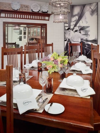 Imagen del bar/restaurante del Hotel The Royal Sonesta Houston Galleria. Foto 5