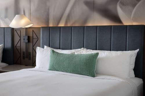 Imagen de la habitación del Hotel The Royal Sonesta Kaua'i Resort Lihue. Foto 5