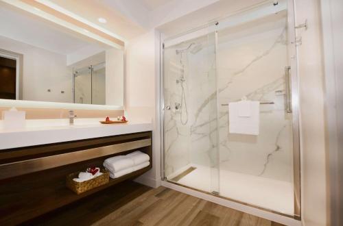 Imagen de la habitación del Hotel The Royal Sonesta Kaua'i Resort Lihue. Foto 12