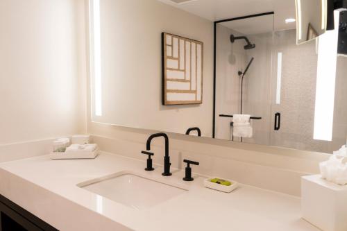 Imagen general del Hotel The Royal Sonesta San Juan. Foto 1