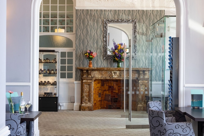Imagen del bar/restaurante del Hotel The Royal, Weymouth. Foto 2