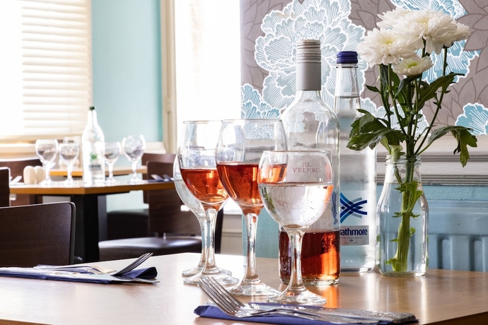 Imagen del bar/restaurante del Hotel The Royal, Weymouth. Foto 4