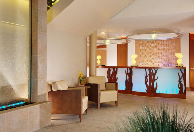 Imagen de los interiores del Hotel The Royal Yacht. Foto 7