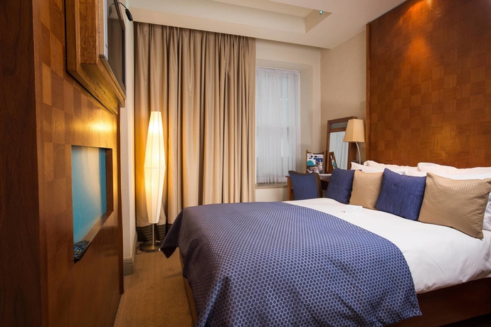 Imagen de la habitación del Hotel The Royal Yacht. Foto 6