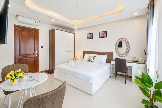 Imagen de la habitación del Hotel The Royal and Apartment. Foto 14