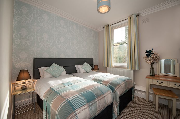 Imagen de la habitación del Hotel The Royal and Bar. Foto 7