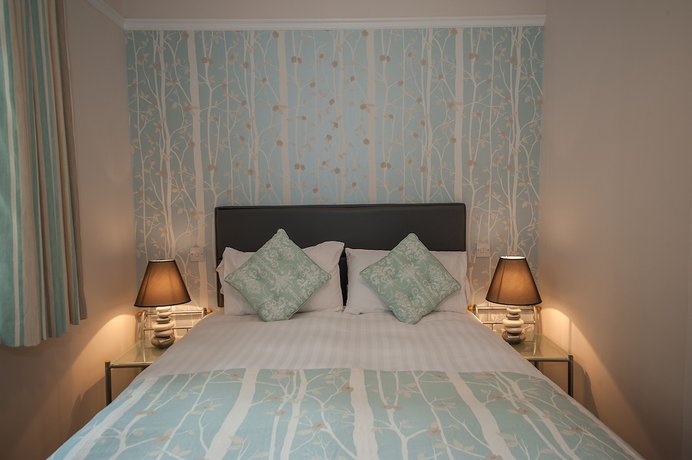 Imagen de la habitación del Hotel The Royal and Bar. Foto 9