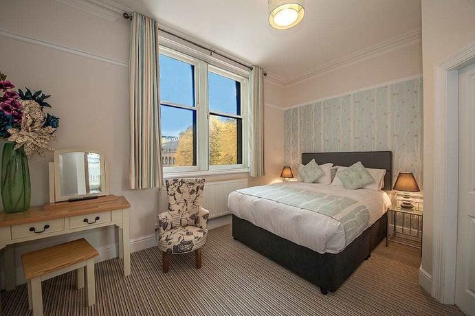 Imagen de la habitación del Hotel The Royal and Bar. Foto 14