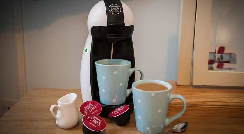 Imagen de la habitación del Hotel The Royal and Bar. Foto 15