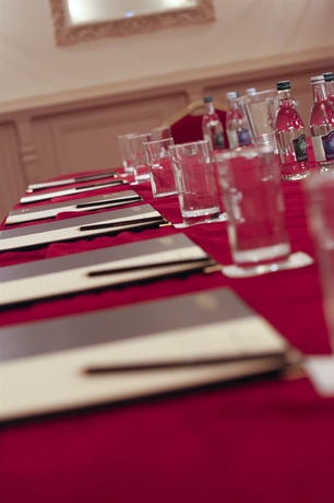 Imagen de los interiores del Hotel The Royal and Leisure Centre. Foto 5