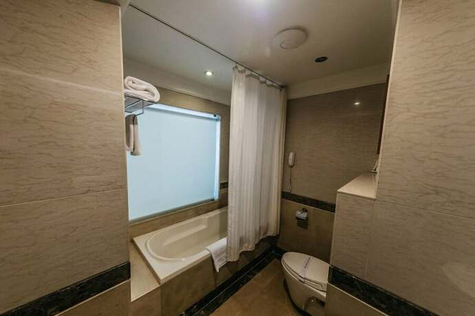 Imagen general del Hotel The Royale Senate Hebbal. Foto 8