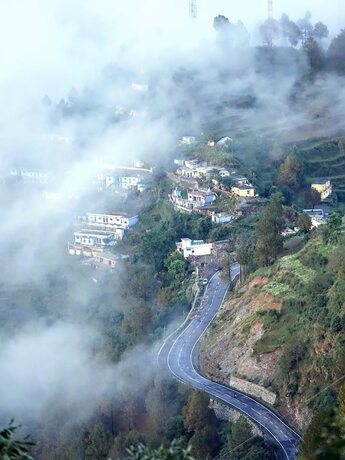 Imagen general del Hotel The Rudraksh, A Himalayan Retreat. Foto 3