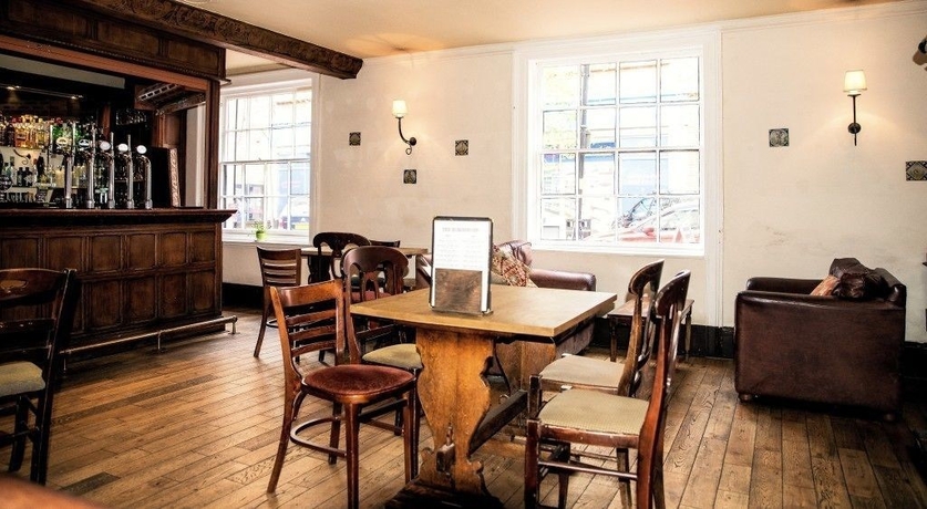 Imagen del bar/restaurante del Hotel The Rugby. Foto 4