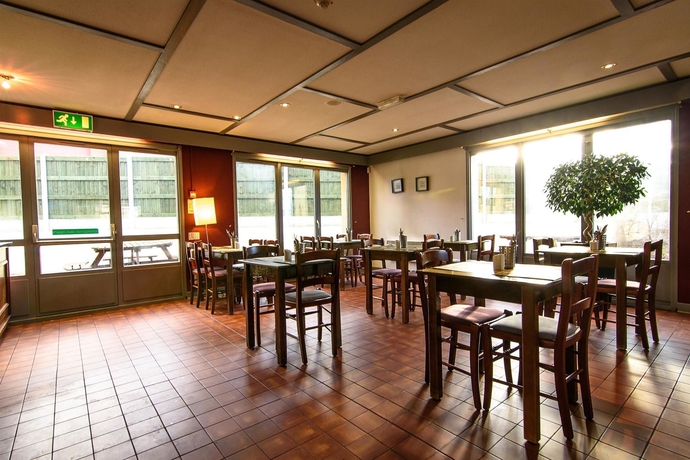 Imagen del bar/restaurante del Hotel The Runmere Hotel, Liverpool South Runcorn, Part of the AG Collection. Foto 4