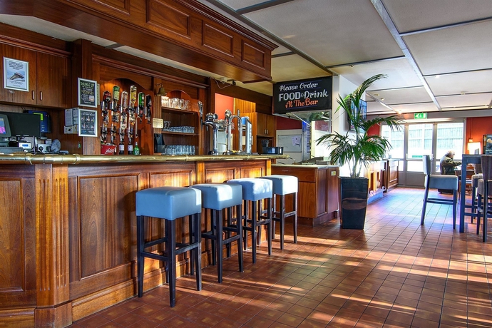 Imagen del bar/restaurante del Hotel The Runmere Hotel, Liverpool South Runcorn, Part of the AG Collection. Foto 6