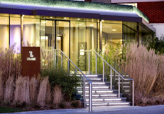 Imagen del bar/restaurante del Hotel The Runnymede On Thames - Adults Only. Foto 4