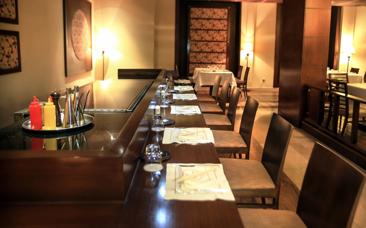 Imagen del bar/restaurante del Hotel The Russelior and Spa. Foto 2