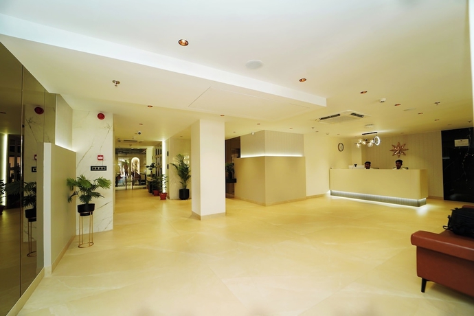 Imagen de los interiores del Hotel The Saffron, Bhubaneshwar. Foto 16