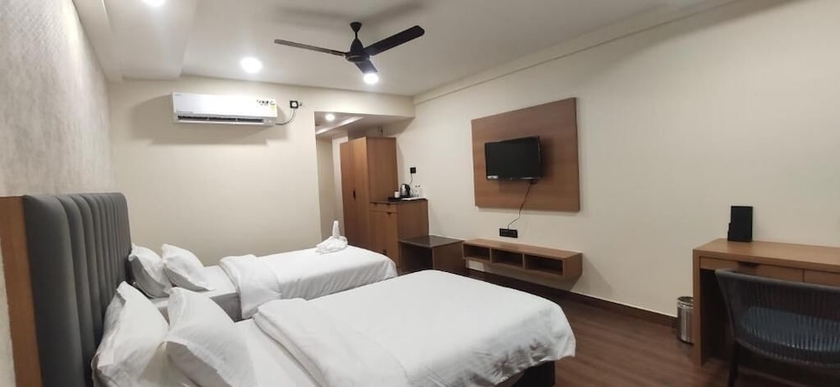 Imagen de la habitación del Hotel The Saffron, Bhubaneshwar. Foto 8