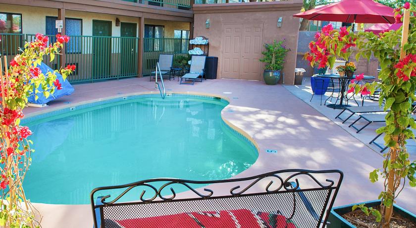 Imagen de la piscina del Hotel The Sage. Foto 8