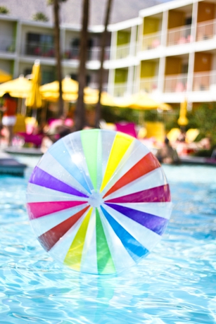 Imagen de la piscina del Hotel The Saguaro Palm Springs. Foto 16